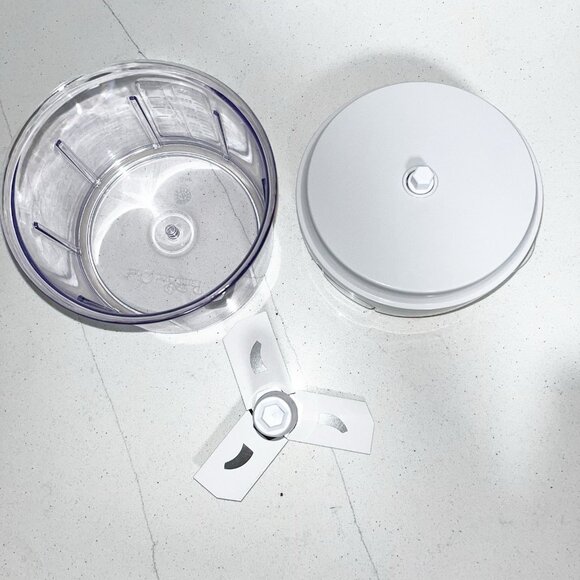 PAMPERED CHEF Manual Mini Food Processor #2581 with Storage Lid New in Box - Picture 6 of 8